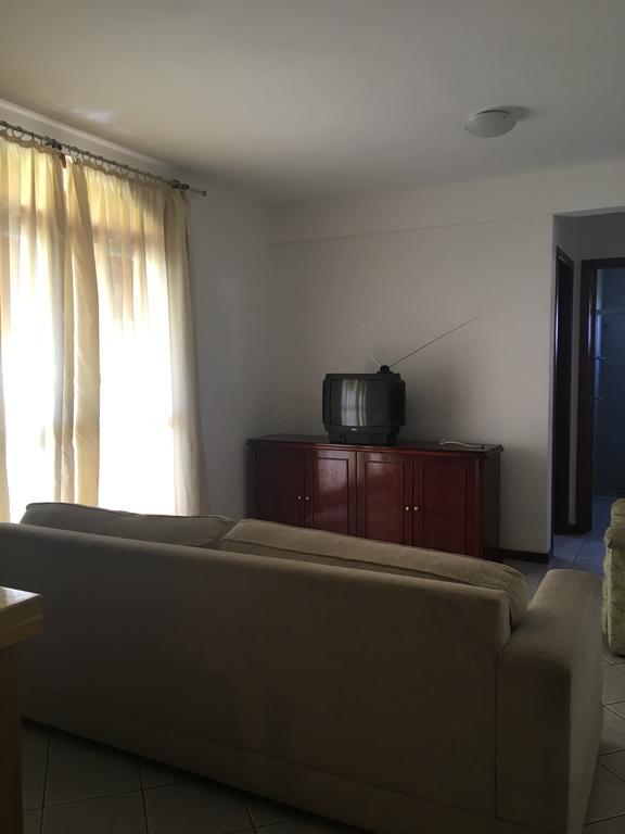 Em Residencial Riviera *