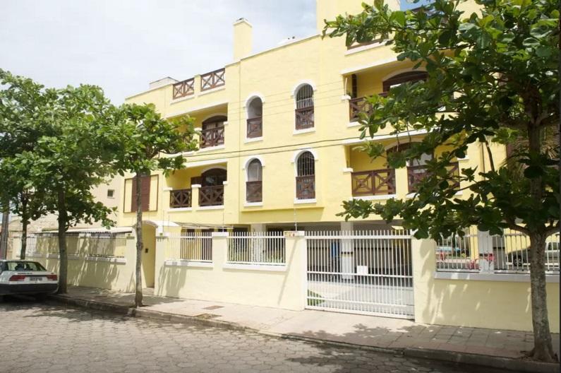 Em Residencial Riviera Apartment *